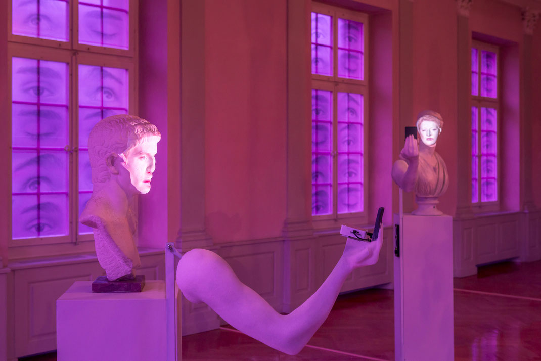 franticek-klossner-installation-vidéo-interactive-statues-parlantes-reconnaissance-vocale