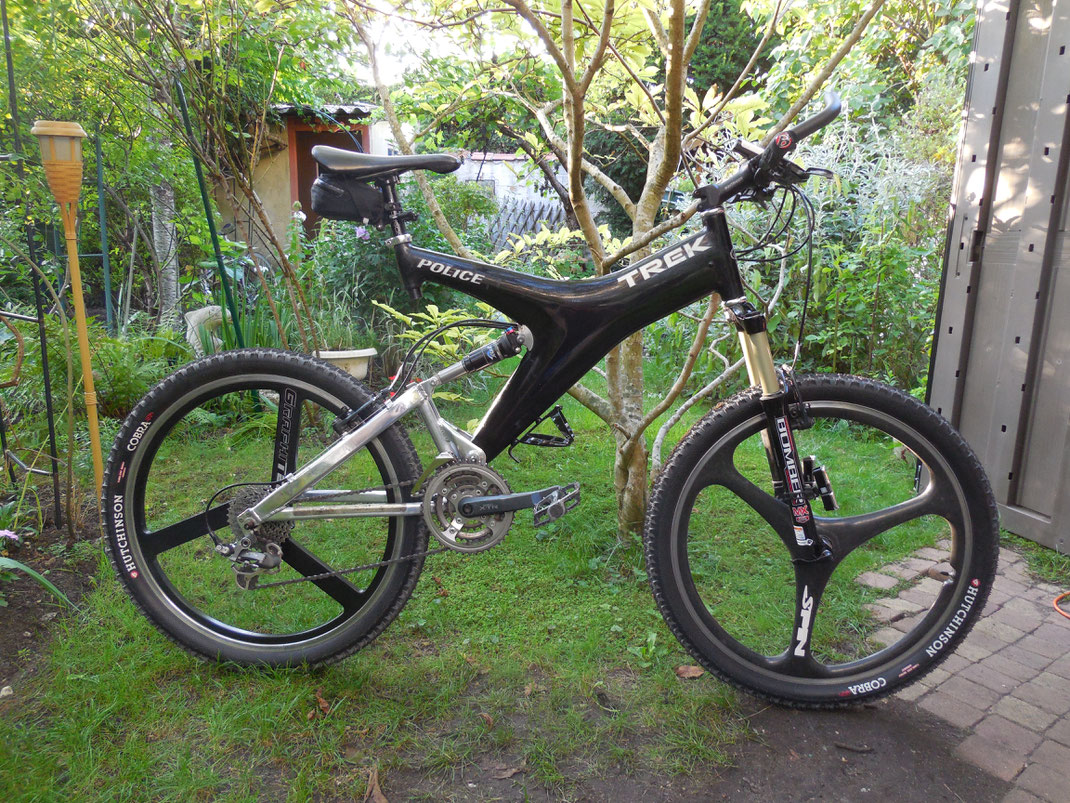 TREK Y 33 SPECIAL BLACK POLICE 1997 Site de mountainbiketrekytribute
