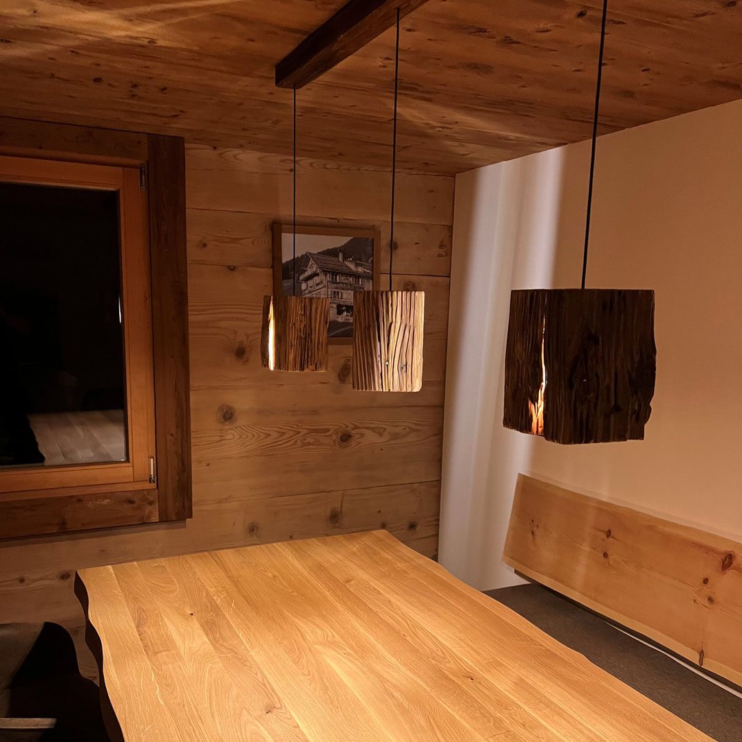 Altholz Pendelleuchten Ferienwohnung Schäfer Zita Fontanella/Vorarlberg
