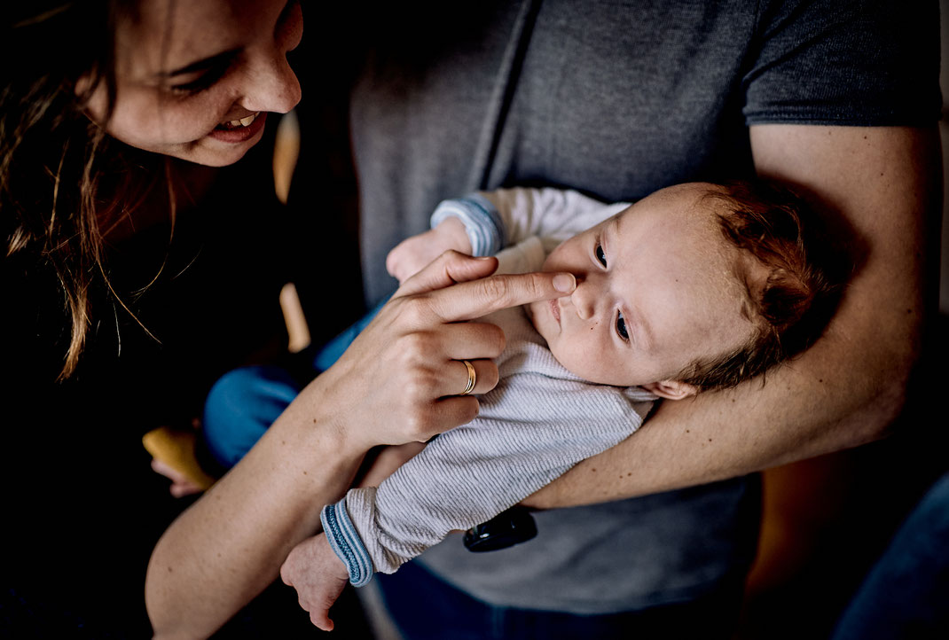 Wochenbettreportage-newborn-babyfotos-familienreportage-familienfotos-Britta Eiberger