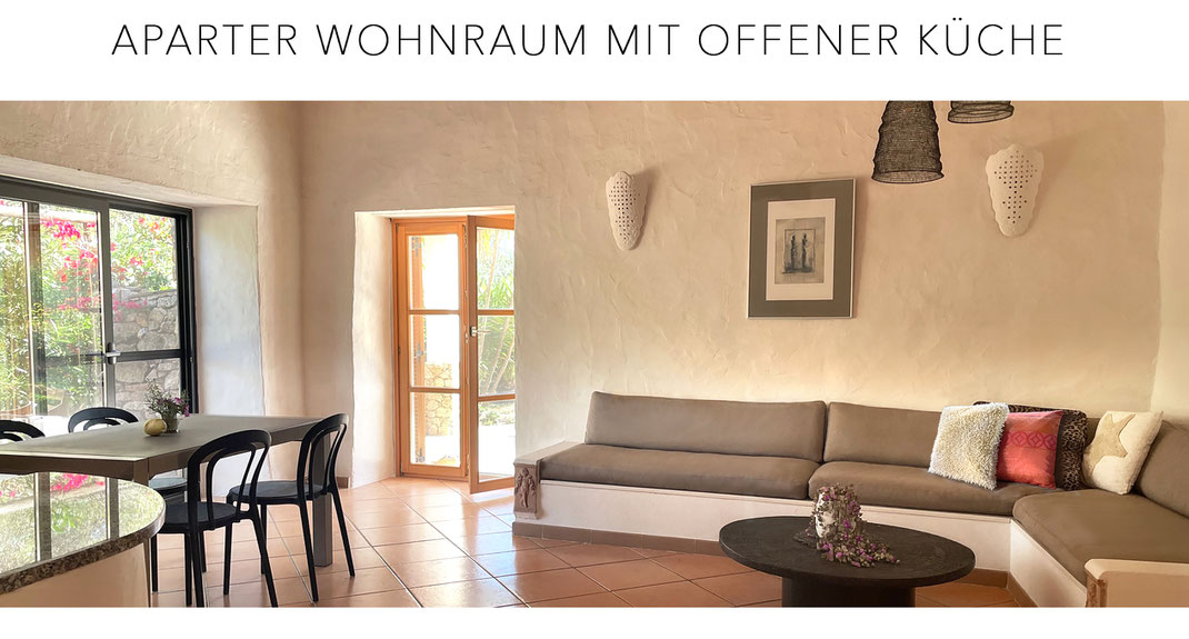 Stazzu Rifugio Wohnraum Sicht in Garten Blick auf Terrasse
