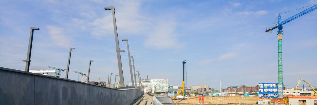 Blick in Richtung Spiegelgebäude, Hamburg Hauptbahnhof und Lohsepark