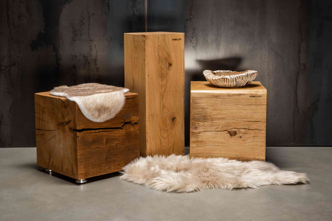 Design Highlight für jedes Zuhause - Massive Eichenbalken auf filigranem Edelstahlfüßen - unser Couchtisch & Beistelltisch BLOCK