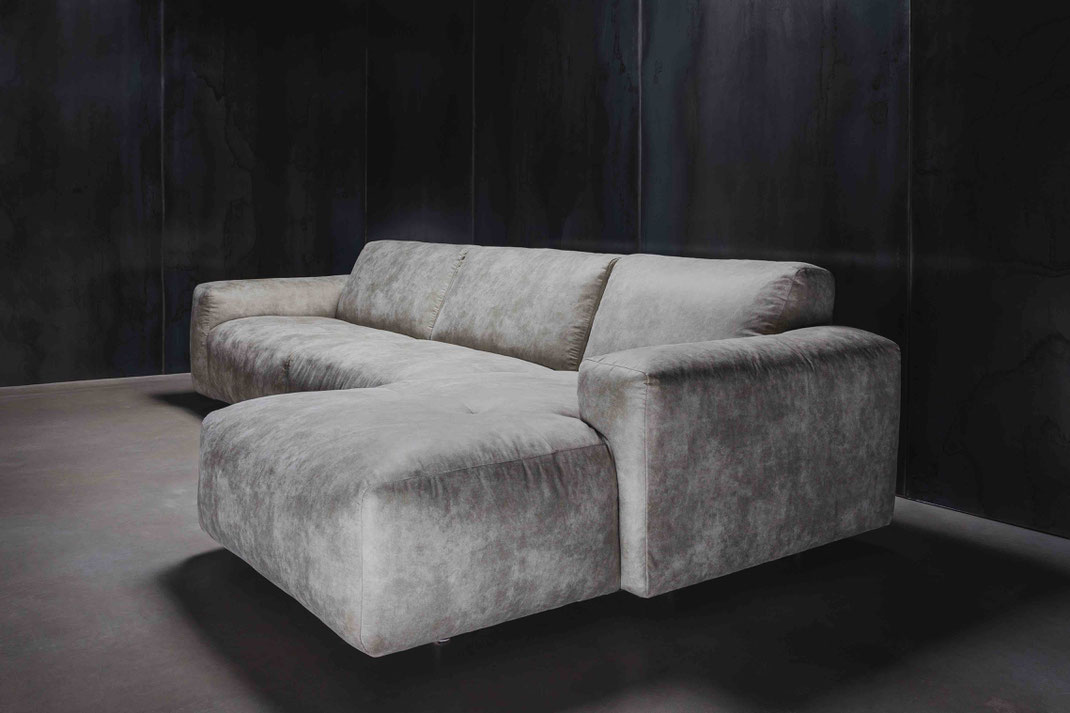 MÖBELLOFT Design Couch WOLKE in grau über Eck in modernem Design