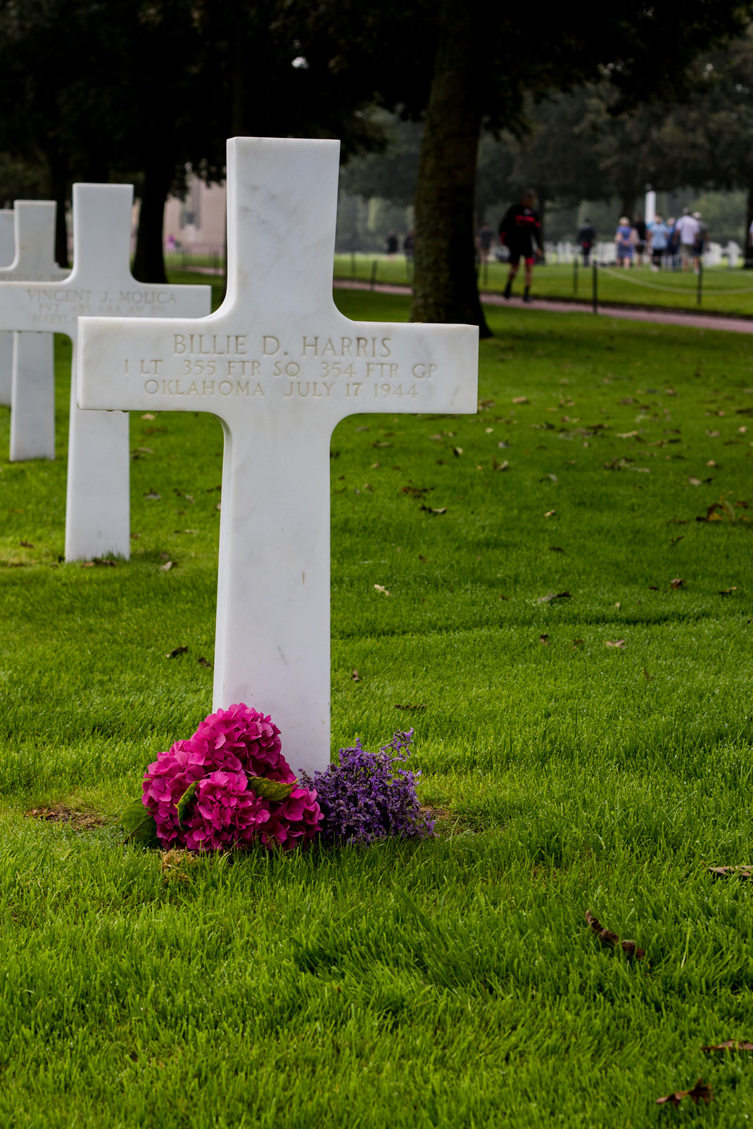 Grab des Bomberpiloten Billie D. Harris in der Normandie.