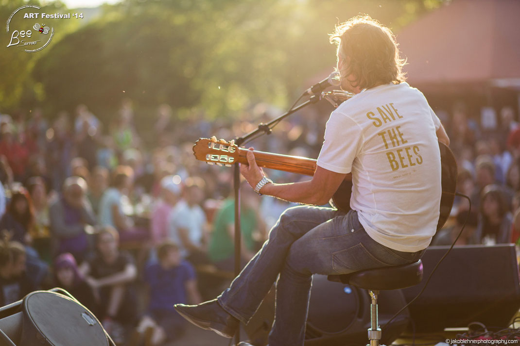 Hans Söllner: Musik-Rebell, Hobby-Imker und Bienenbotschafter unserer Initiative Bee Support.