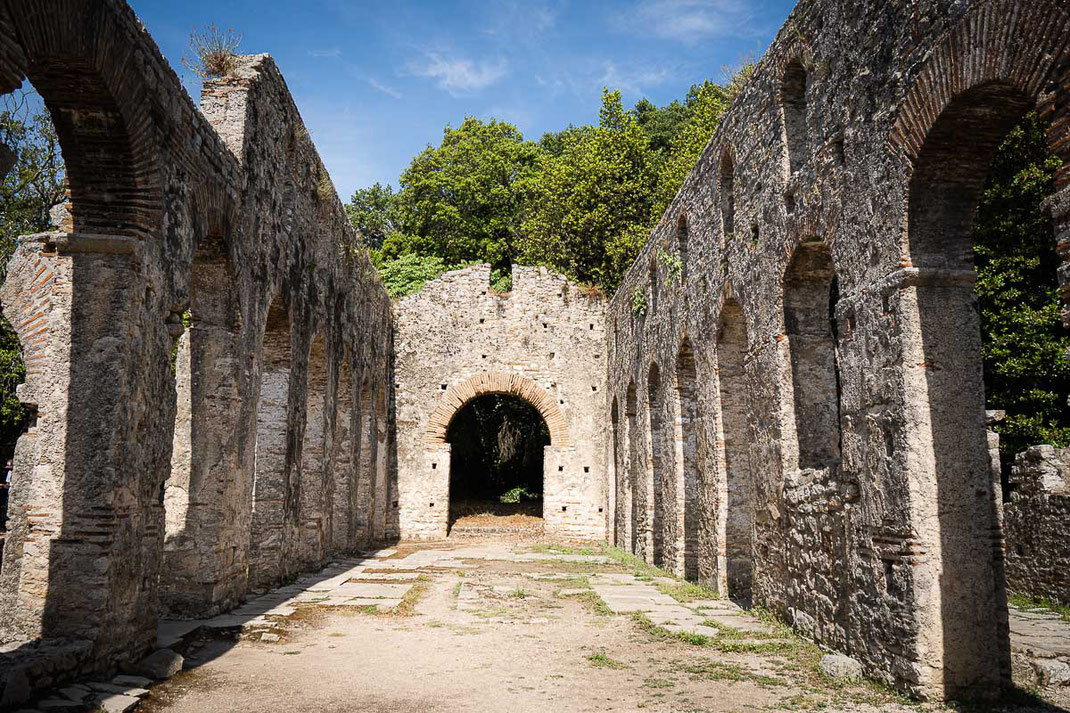 Antike Überreste im Nationalpark Butrint.