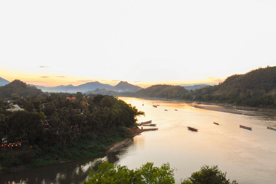 湄公河畔夕阳西下，美景如画。