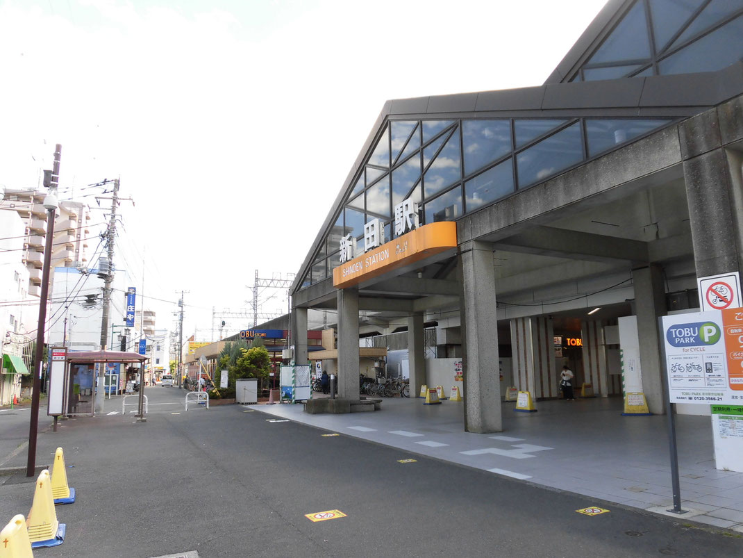 新田駅舎は今風だけど、木造2階建てばかりの周りの伸びしろはハンパない感じ
