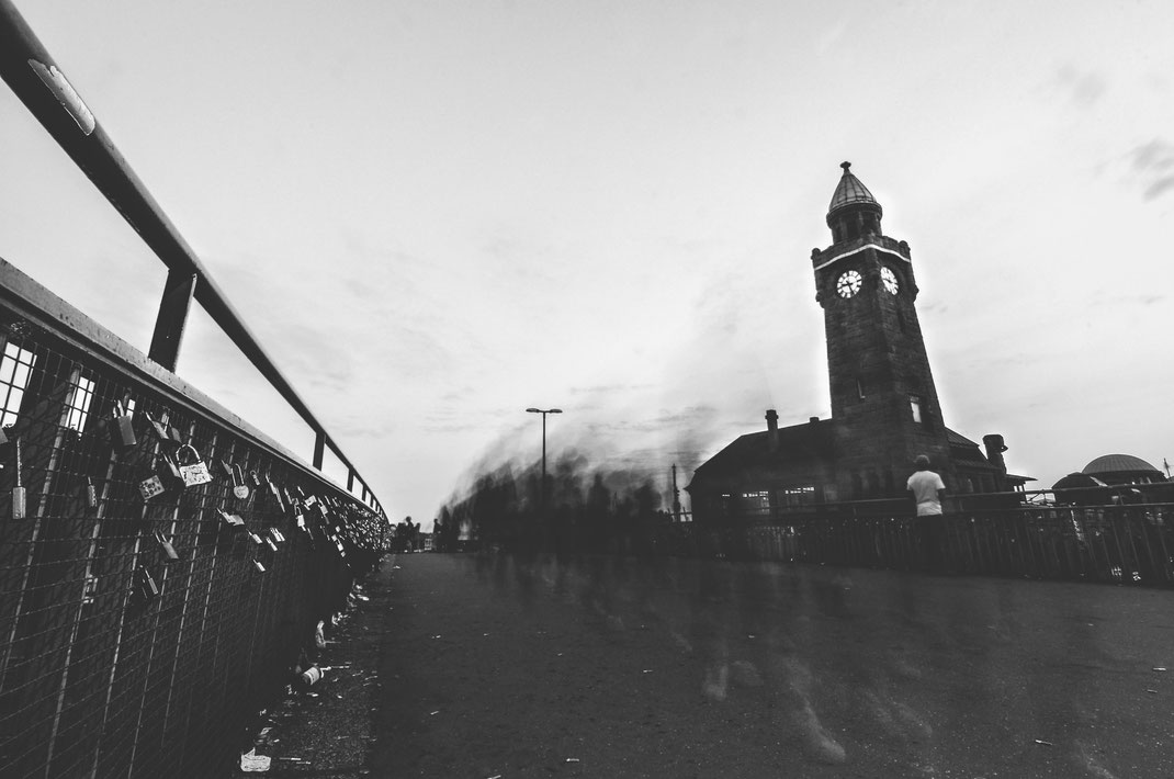 Mistery at Landungsbrücke, Hamburg