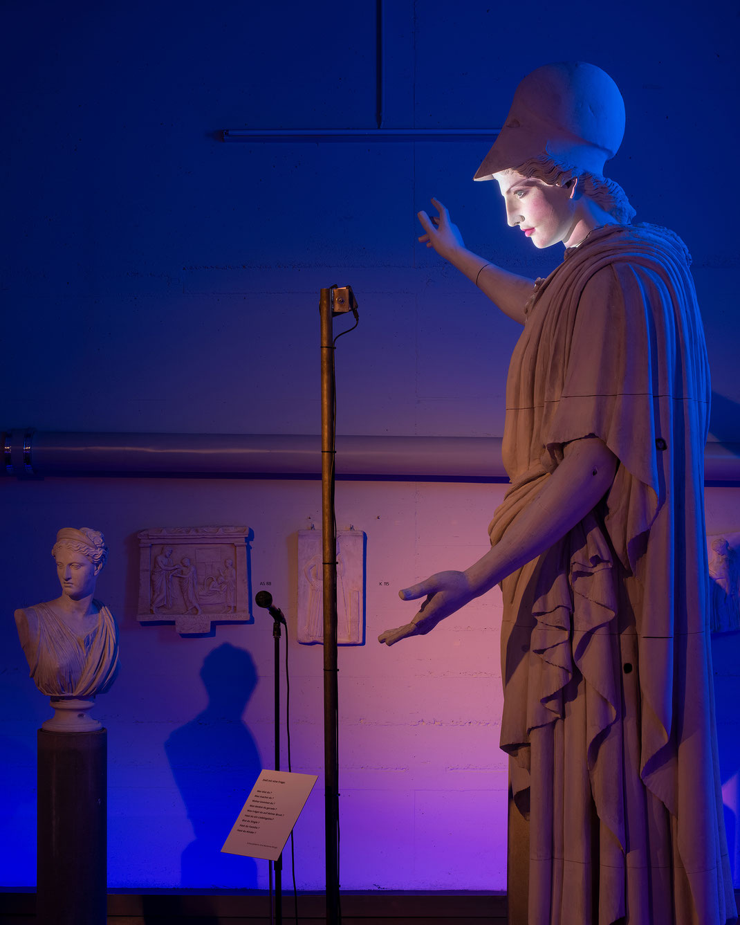 talking-statues-athena-of-velletri-pallas-athena-sculpture-talks-with-exhibition-visitors-interactive-digital-speech-recognition