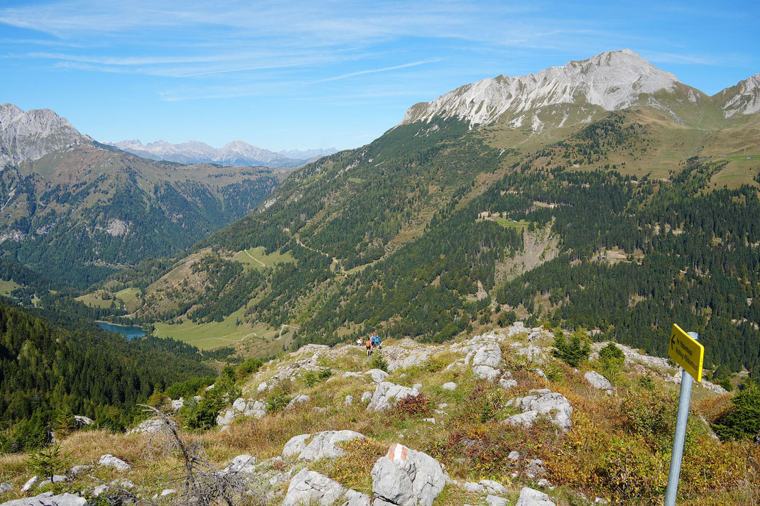 Abstieg, links im Bild ist der Grünsee zu sehen