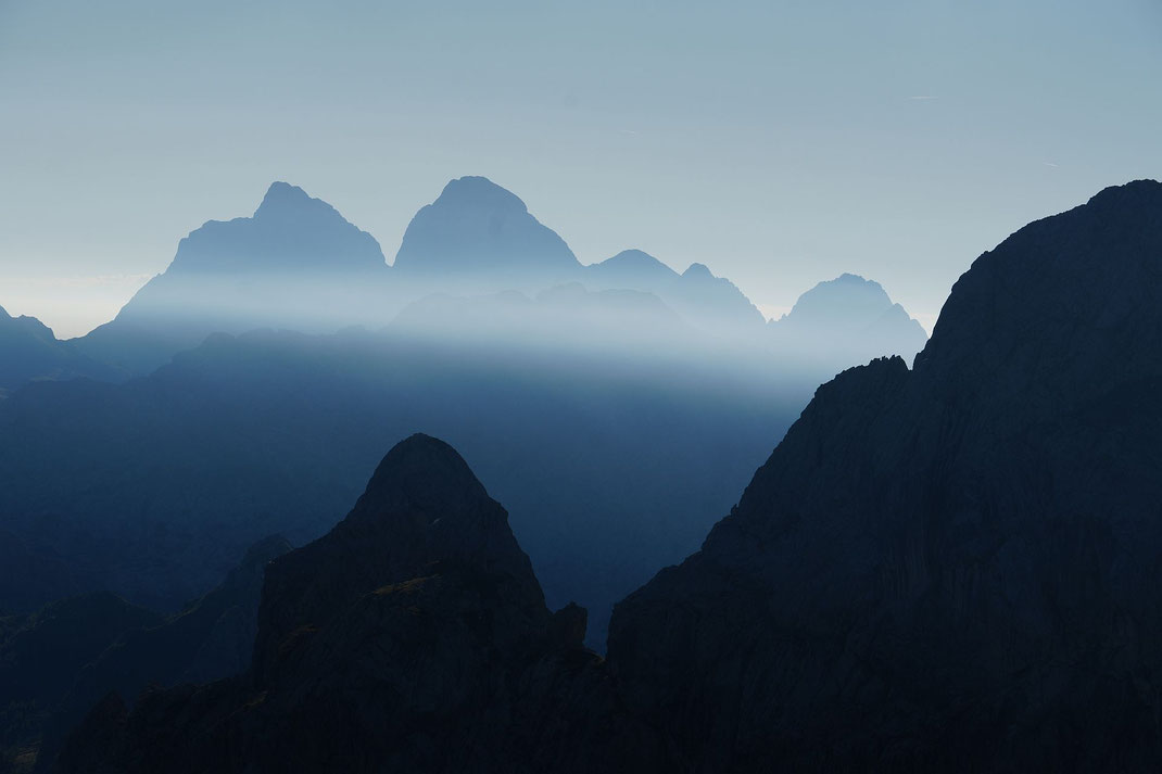 Kellerspitzen und Hohe Warte im Morgendunst