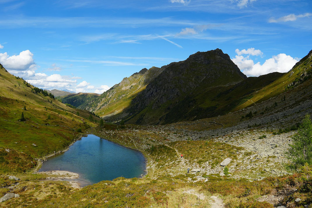 Oberer Stückensee, rechts der AUfstieg zum Heretriegel