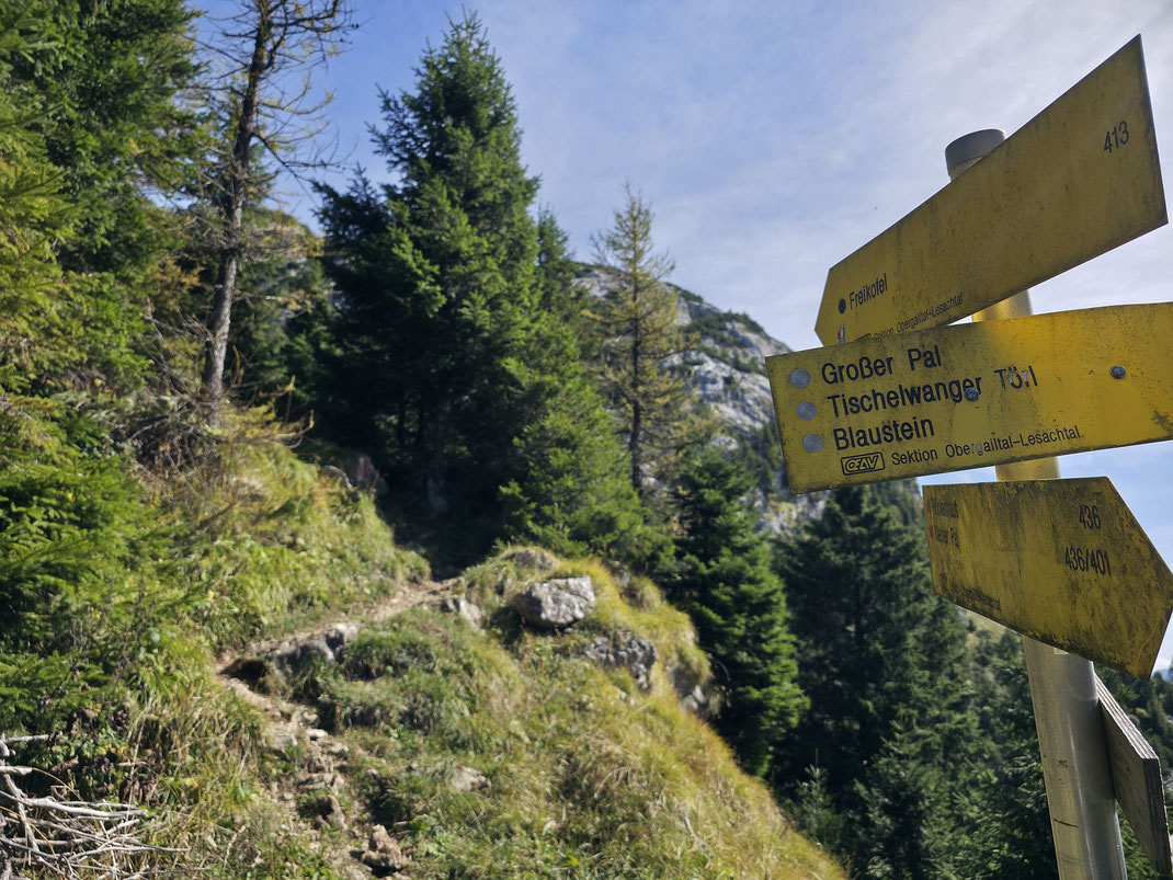 Wegweiser knapp unter dem Freikofel