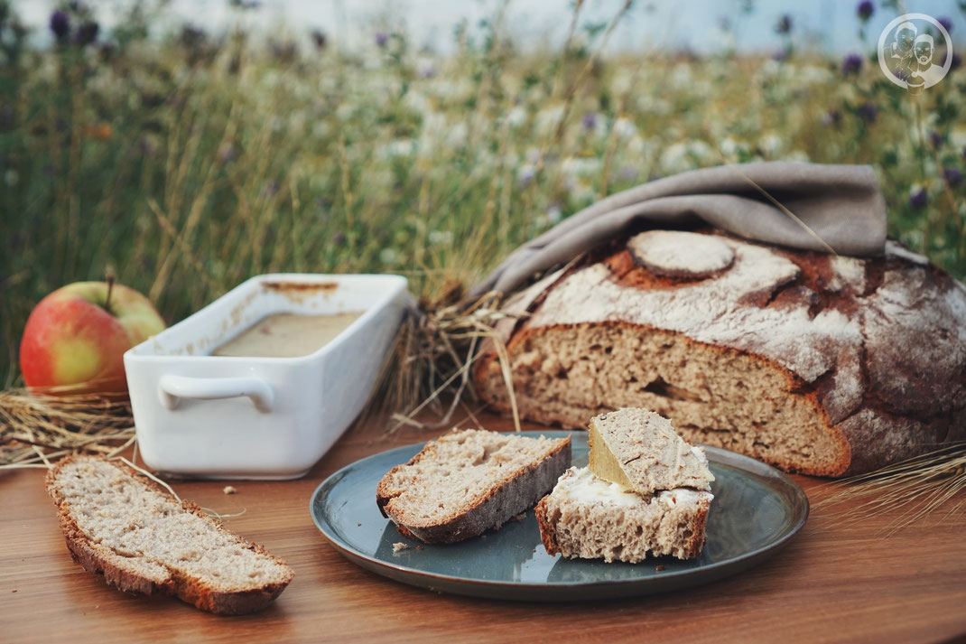 Aufs Brot cover image