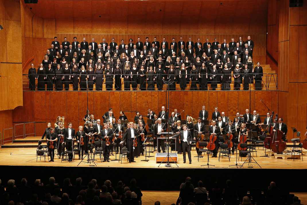 Debütkonzert am 17.11.19 im Beethoven-Saal der Liederhalle Stuttgart (Foto: Gerd Tollnek)