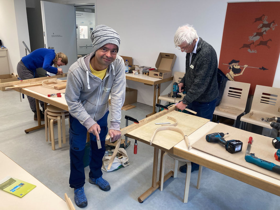 Aha-Erlebnis - Workshop Schneeschuhe bauen