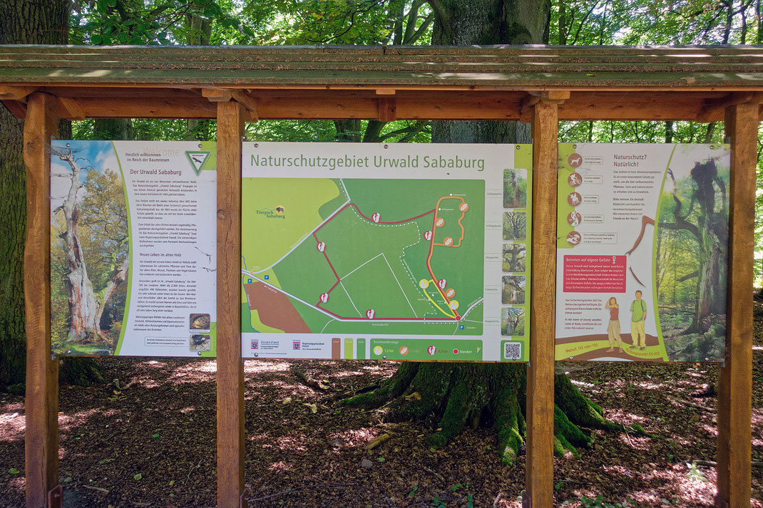 Informationsschild beim Eingang zum Urwald Sababurg