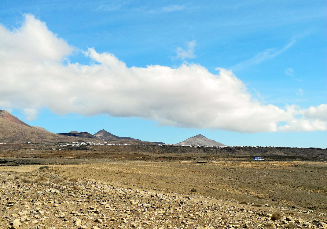 5.10. - Blick aus dem Gebiet der Salinas de Janubio auf Las Breñas