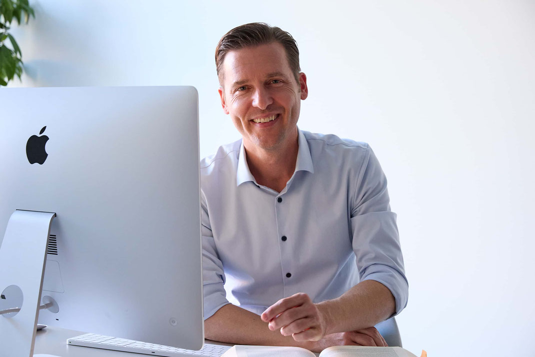 "Am besten schildern Sie Ihren Fall online"