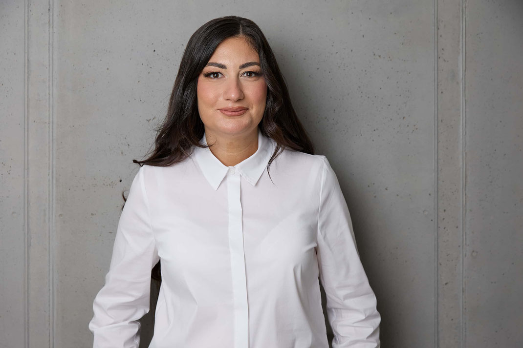 Rechtsanwältin Gabriela Johannes. Die Koryphäe gegen Versicherungen.