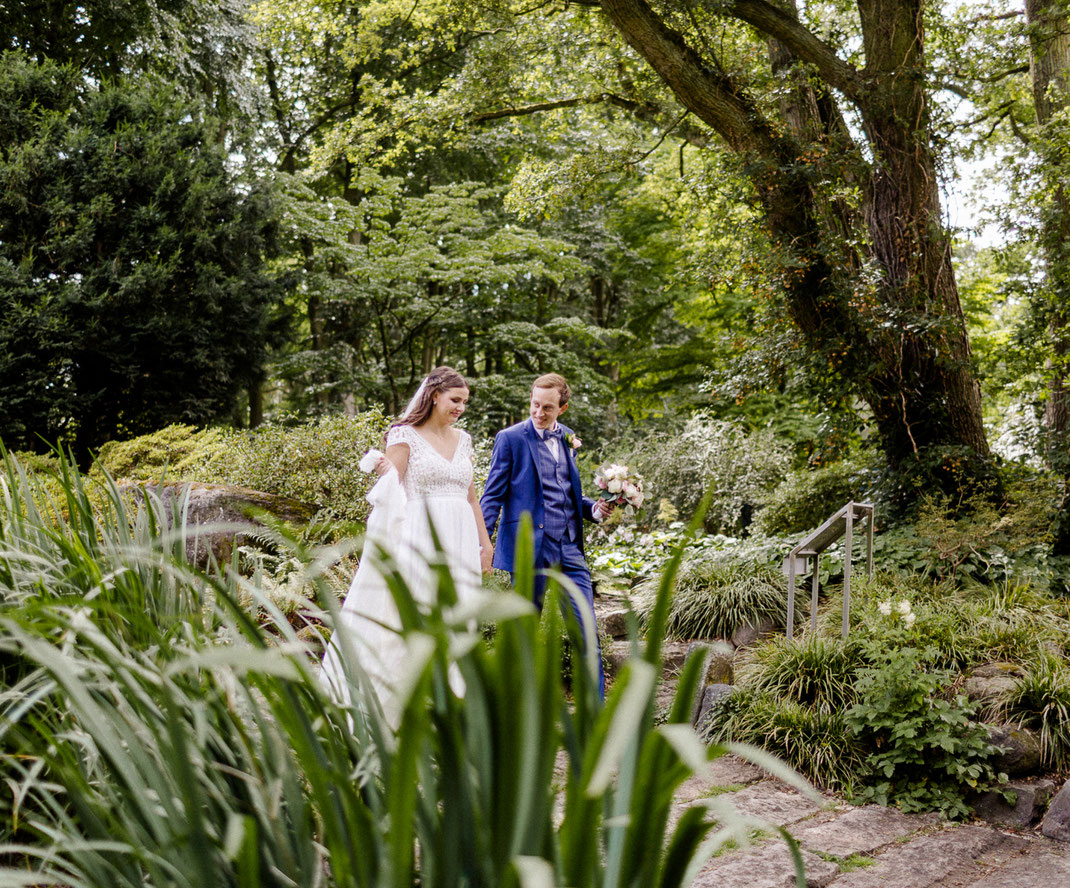 Scheunenhochzeit, Hochzeit Oldenburg, Hochzeit Bremen, Sabine Lange, Hochzeit Nordsee, Hochzeit Ostsee, Hochzeitsfotograf, Hochzeit Fehmarn, Hochzeit Norderney, Brautkleid, Gut Wahnbek, Strandhochzeit, jüdische Hochzeit, freie Trauung, Inselhochzeit, Vani