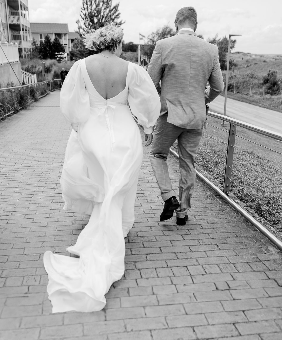 Hochzeit oldenburg, Hochzeit nordsee, Hochzeit ostsee, inselhochzeit, hochzeit stuhr, hochzeit fehmarn, strandhochzeit, hochzeitsfotograf bremen, heiraten bremen, hochzeit 2026, hochzeitstrend, Heiligenhafen, nordenholzerhof, gut wahnbek, gut horn