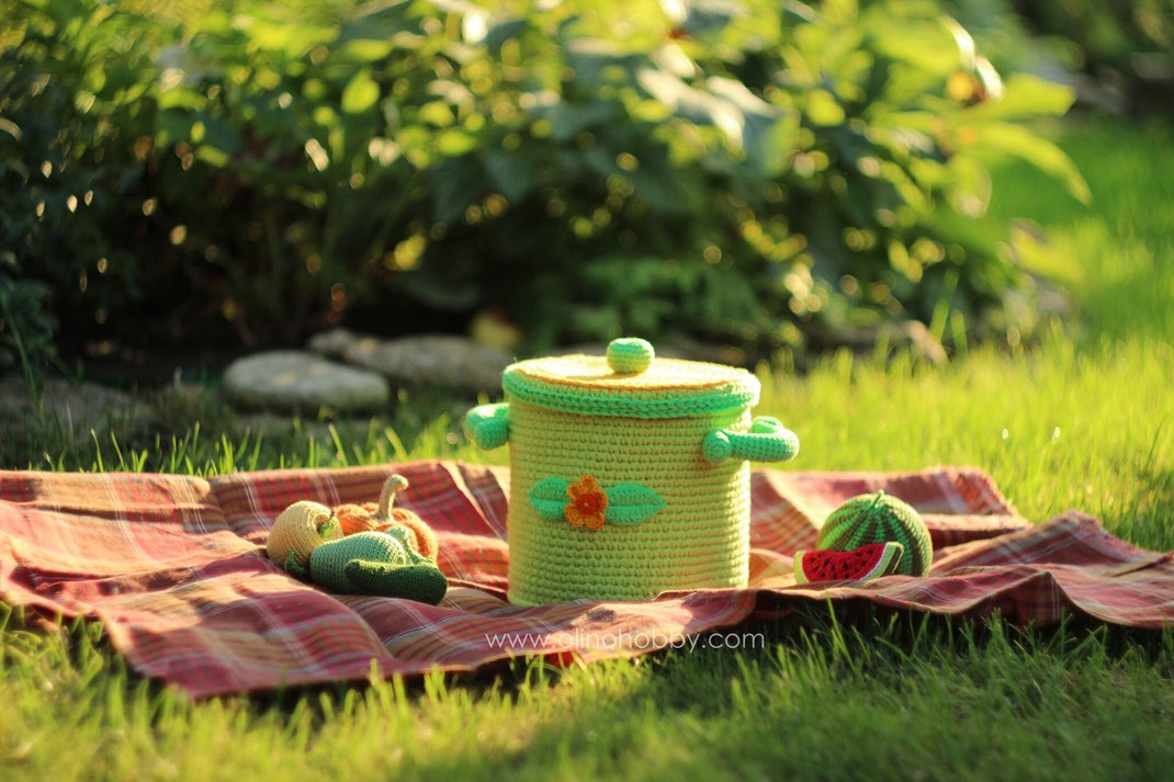 Вязаная кастрюля с фруктами и овощами OlinoHobby. Crochet pot with vegs and fruits by OlinoHobby.