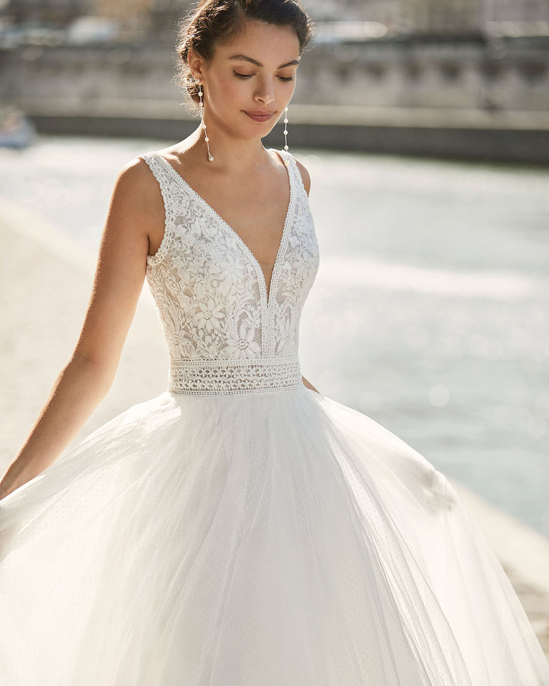 Brautkleider der neuen Alma Novia 2023 Kollektion