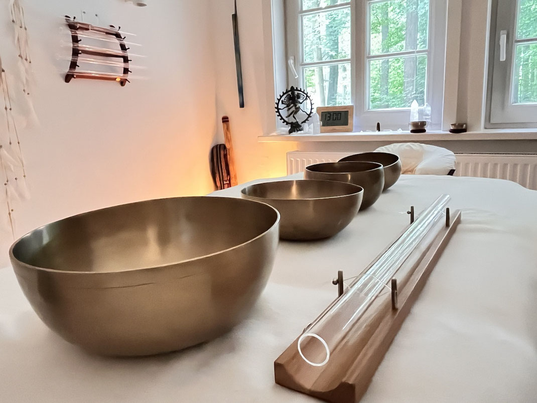 Klangmassage mit Klangschalen und Kristallklängen in Jesteburg Lüllau und Hamburg