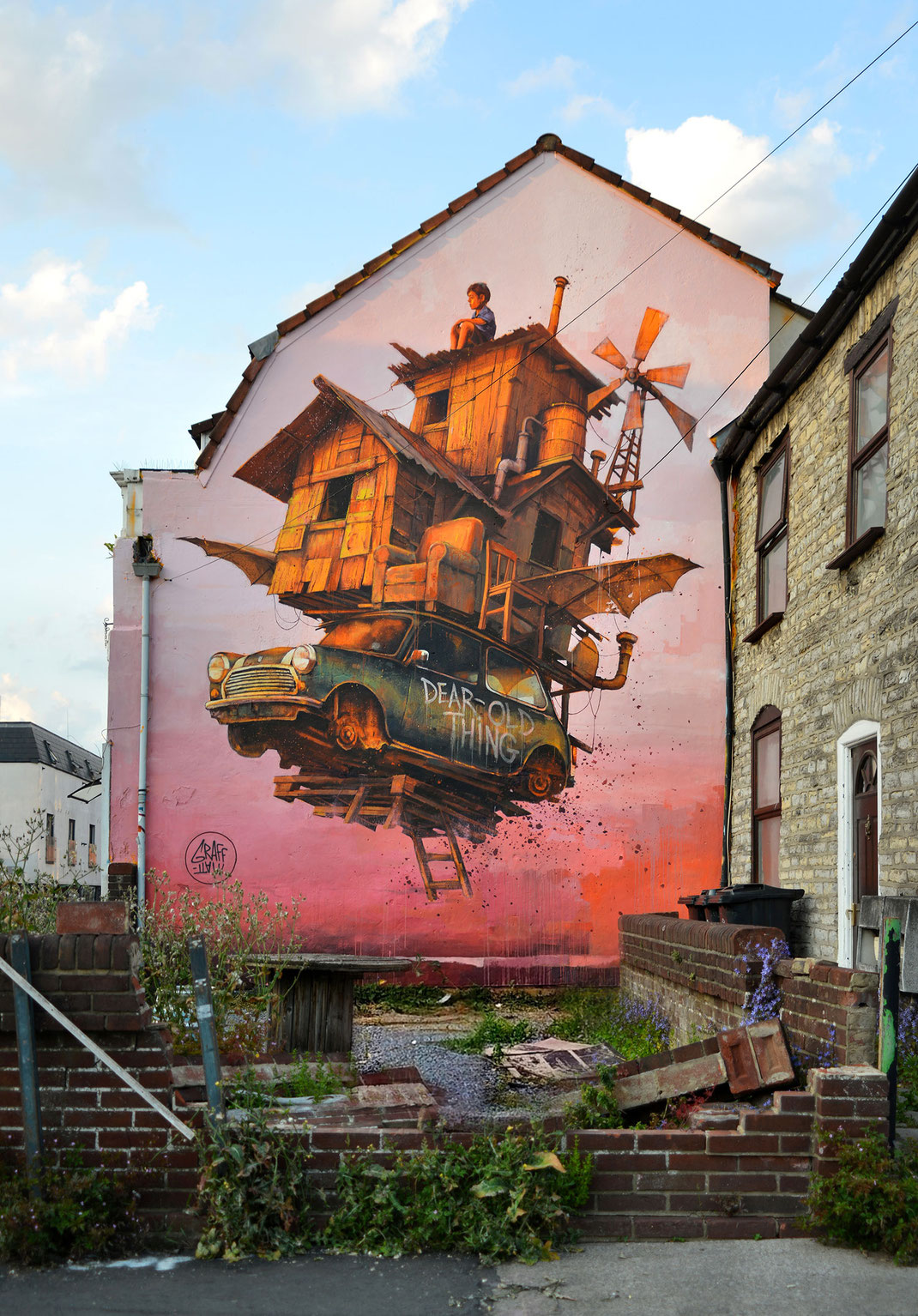 mural art fresque artistique wall art graffiti Upfest festival streetart europe graffiti Bristol UK United Kingdom Royaume Uni graffiti art artist graffmatt french international artist street-art Europe urban art painting streetartcities world painting