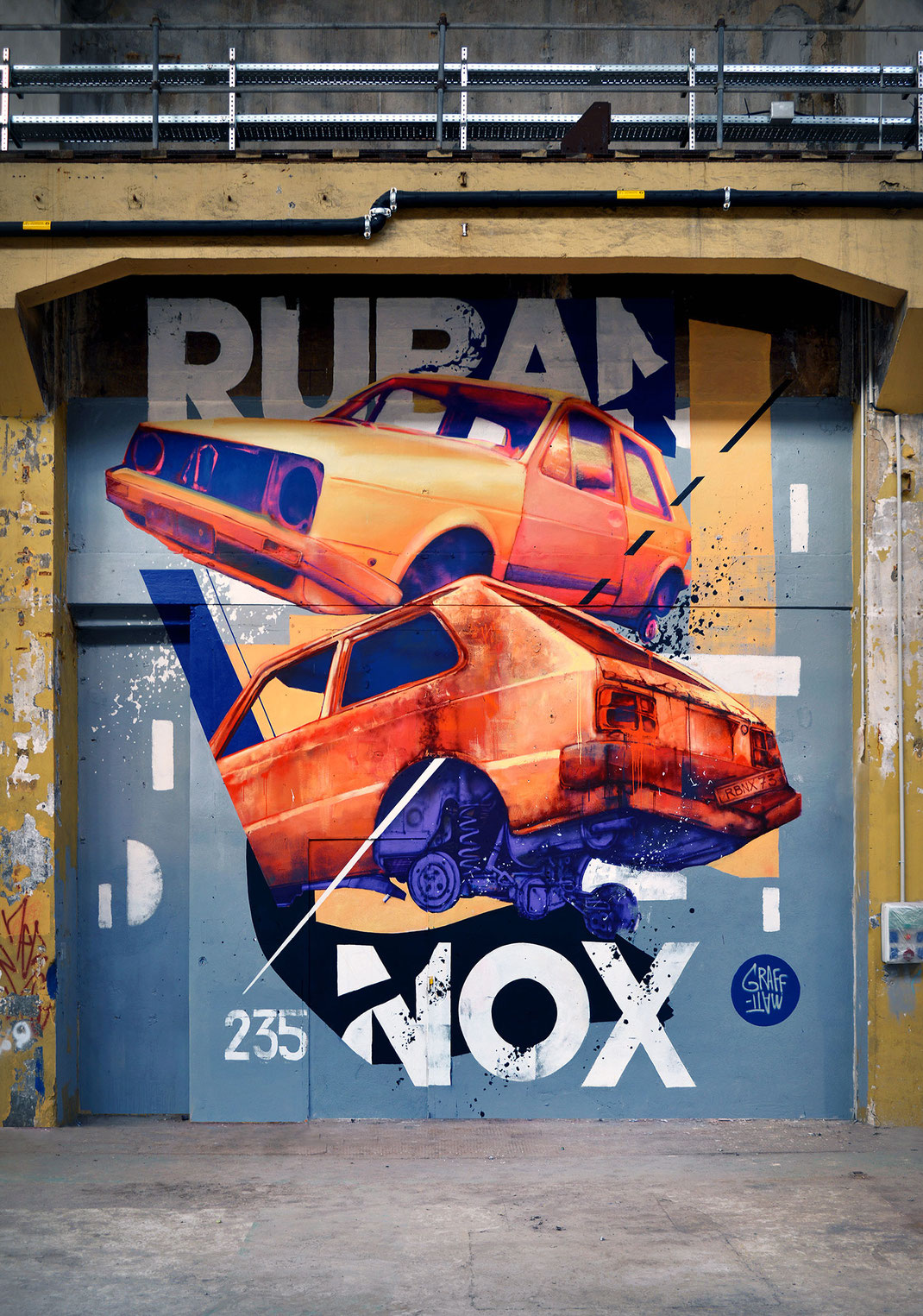 RUBANOX fresque industrielle chambéry usine streetart graffmatt artiste peintre urbain contemporain graffiti art mural déco intérieure peinture murale voiture abandonnée design cars painting