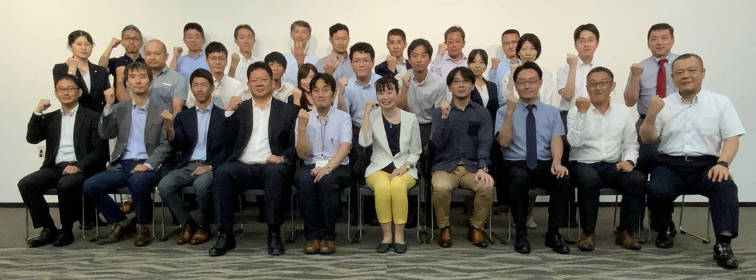 私たちが「経営なんでも相談」の相談員（専門家）です。