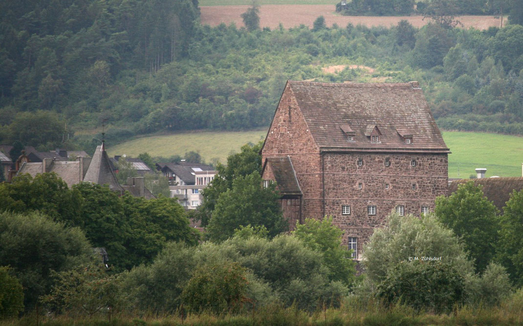 Beverunger Burg aus Lauenförder Sicht