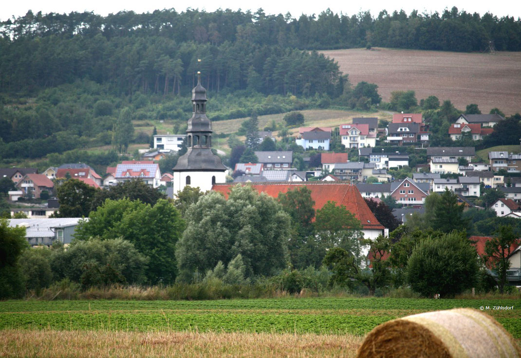 Katholische Kirche aus Lauenförder Sicht