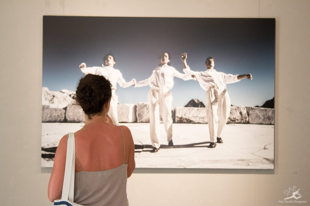 dapfestival 2017 pietrasanta esposzione fotografica galleria bonelli danza fotografia di danza dance photography videomaker videodance