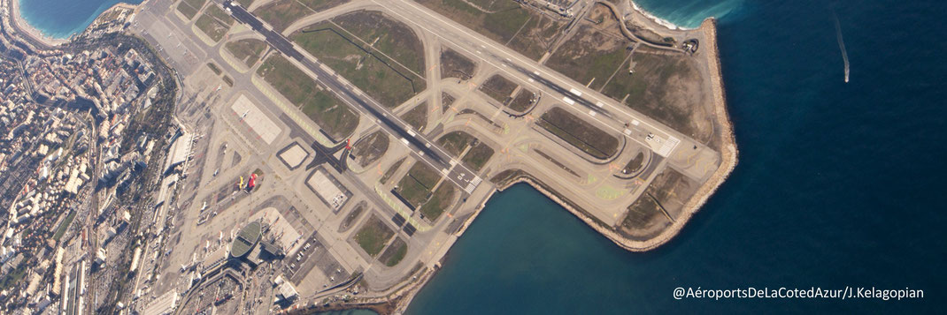 Vue aérienne de l'Aéroport de Nice Côte d'Azur
