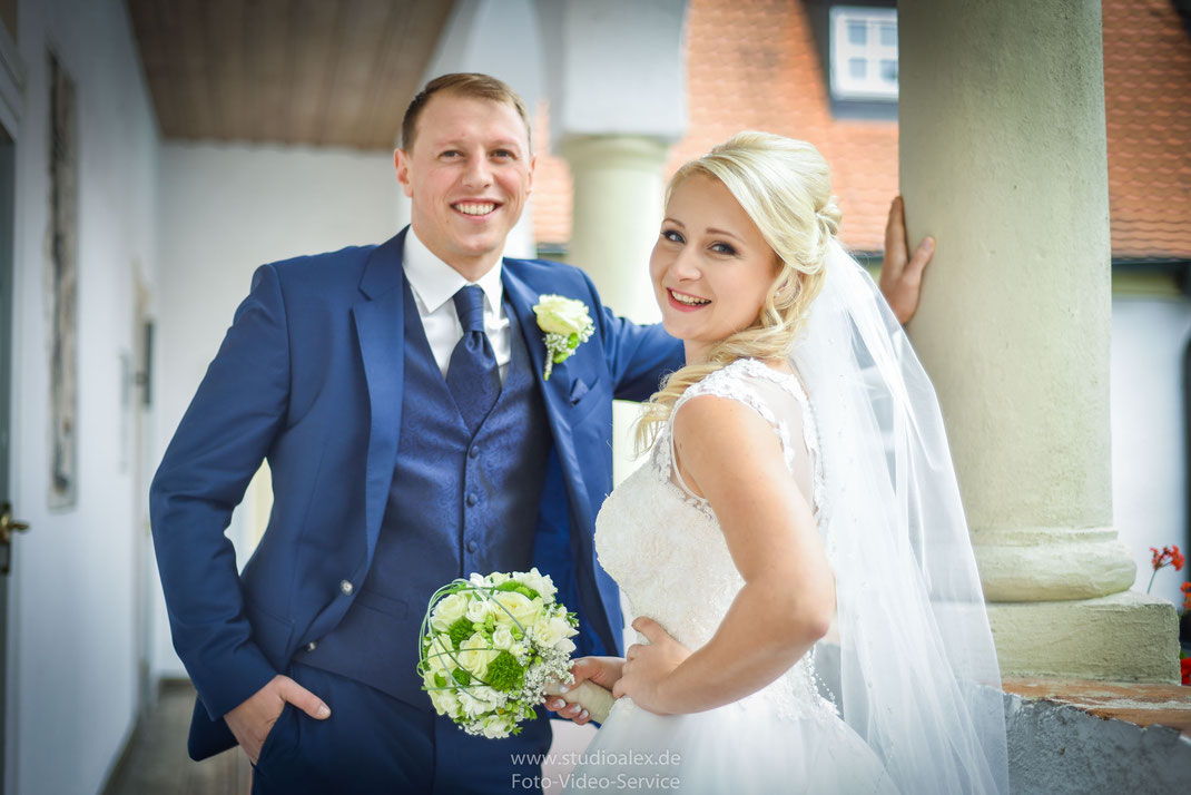 Hochzeitsfotografie  Schlosshotel Neufahrn,  Hochzeitsfotograf Schlosshotel Neufahrn, Hochzeitsfotos Schlosshotel Neufahrn, Hochzeit Schlosshotel Neufahrn, Fotograf Hochzeit Schlosshotel Neufahrn, russische Hochzeit Schlosshotel Neufahrn.