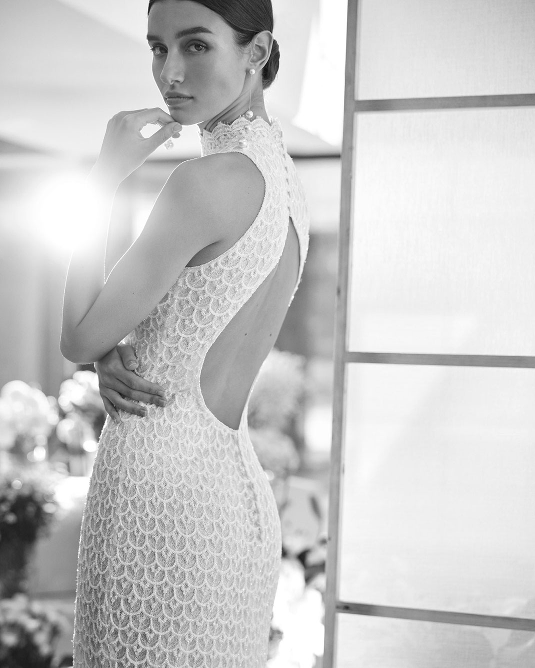 Zweiteiliges sexy Meerjungfrauen-Brautkleid Miras aus der Rosa Clara Couture Kollektion 2024 hergestellt aus strassbesetzter Spitze