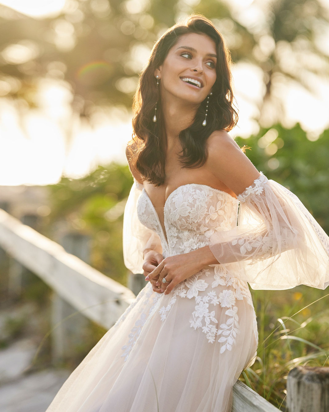 Romantisches A-Linie-Brautkleid Volga aus Tüll und mit Spitze aus der Aire Beach Wedding Kollektion 2024