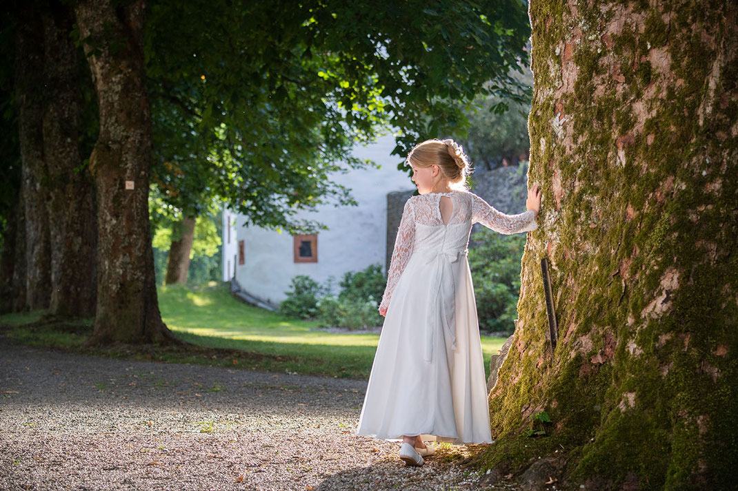 Für die Kommunion ein traumhaftes Kommunionskleid aus der Monny Kollektion