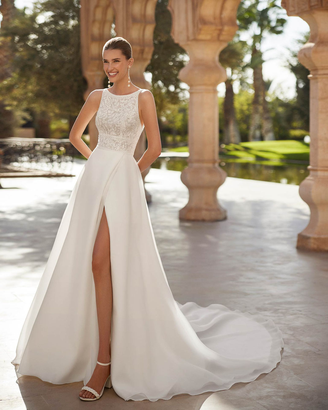 Rosa Clará Brautkleid Ambra zum günstigen Preis erhältlich bei Brautmoden Tegernsee X Bridelet