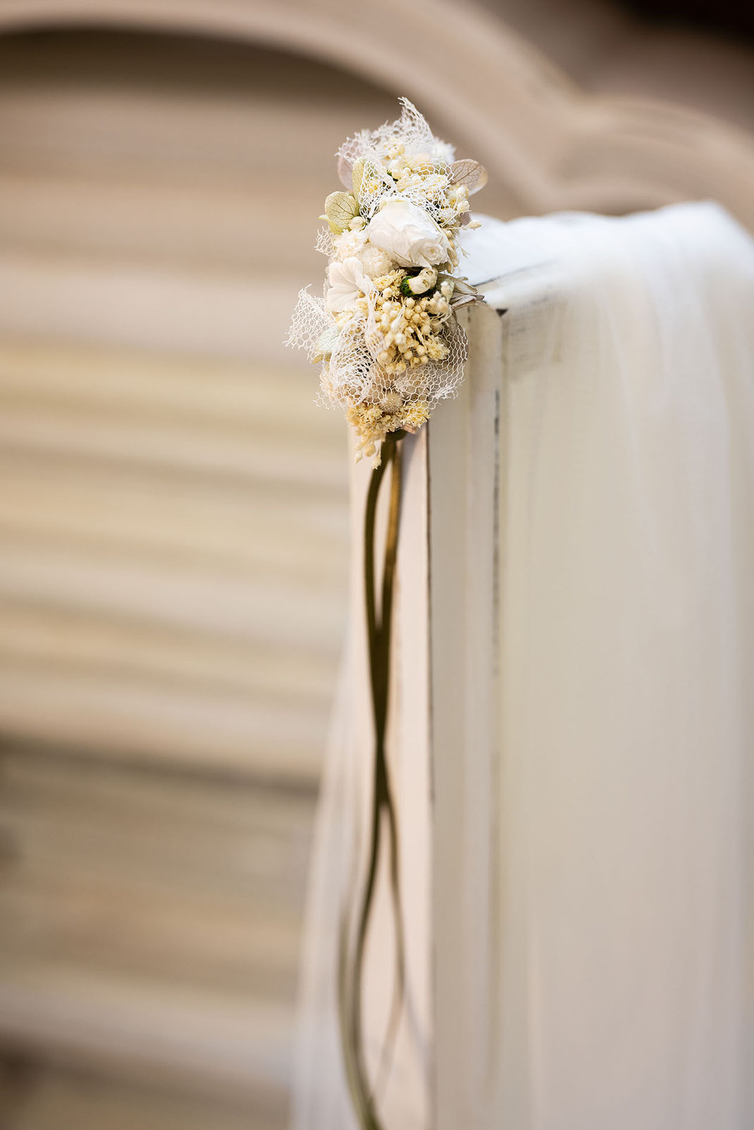 Blumenkronen, Blumenschmuck, Flower crowns und Haarblüten von vanBlütental® by Tali Amoo erhältlich bei Brautmoden Tegernsee