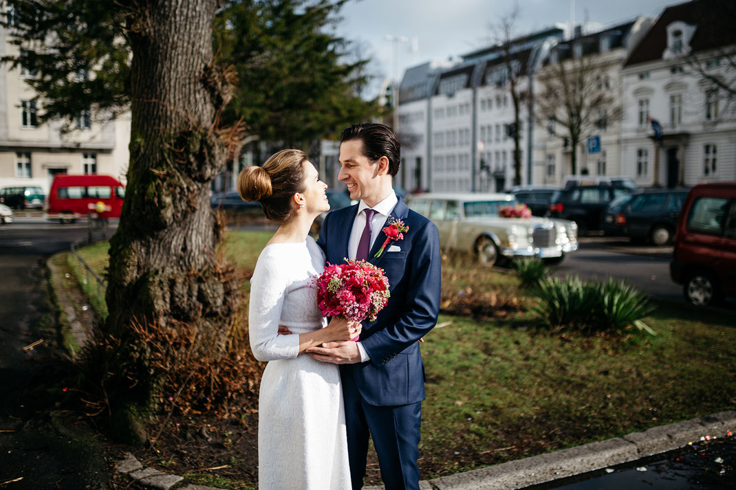 Hochzeitspaar Paarfoto beim Standesamt Altona