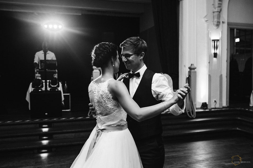 ↑ Canon 5DMKII mit Sigma 35mm Art, ƒ3.5, Blitz on camera indirekt gegen die Decke