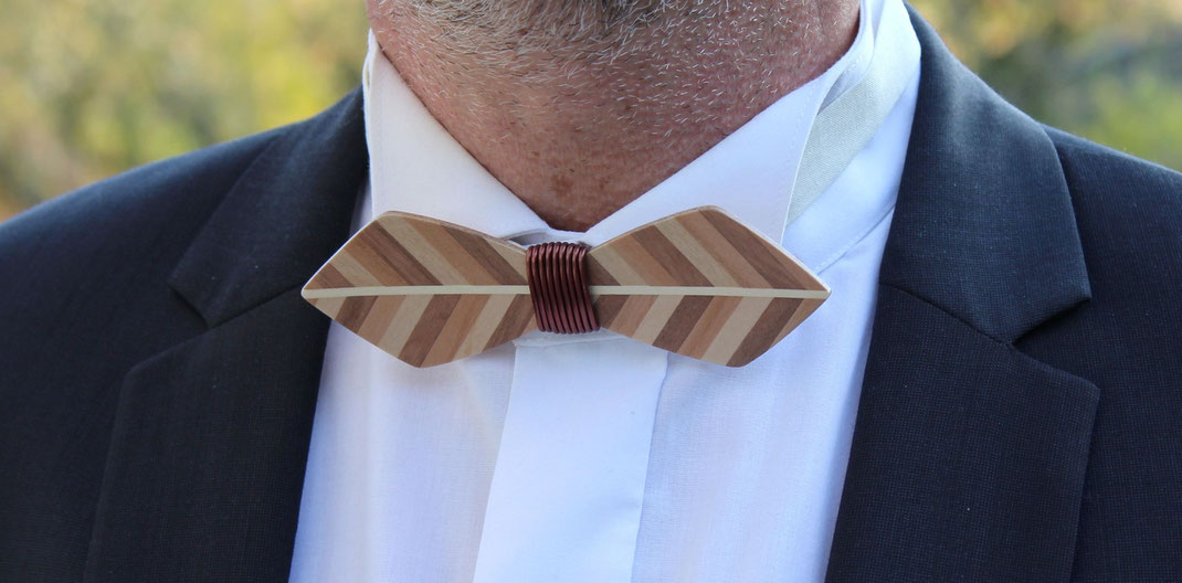 Noeud pap en bois, accessoire homme chic mariage