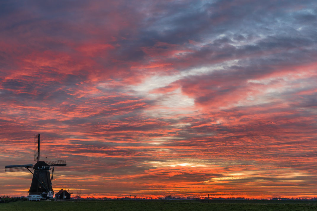 Sunset at windmill - Aarlanderveen