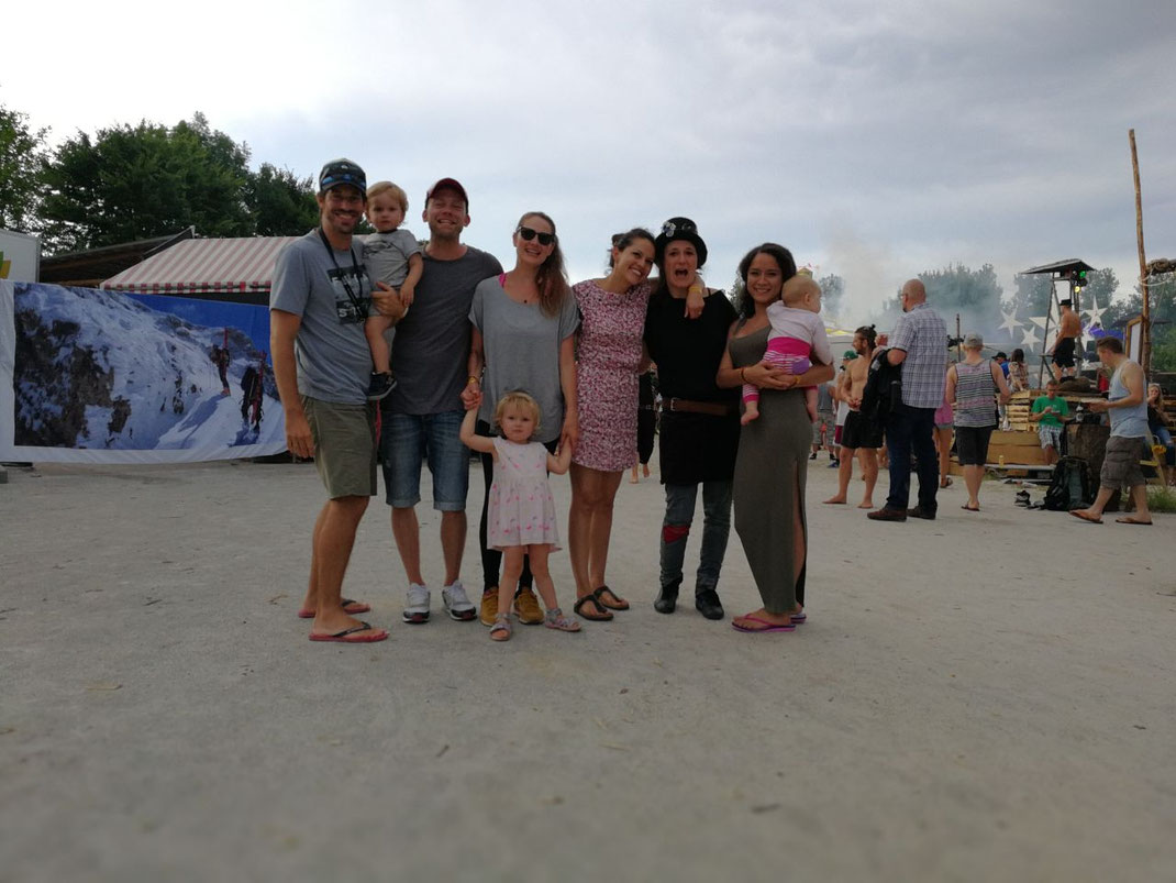 Felix Holzhäuser, Timo und Carolyn Seybel, Delia Holzhäuser, Birgit Strauß und Camila Nuñez beim JIM CAMP 2017