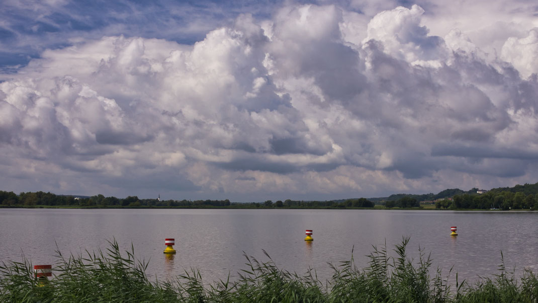 Vilstalsee zwischen Regenschauern am 28. Juli 2025 (Foto: Joachim Aschenbrenner)